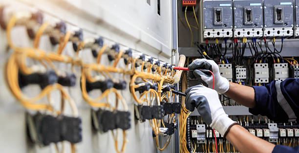 Professional Electrician technician working in Greenwood, MO